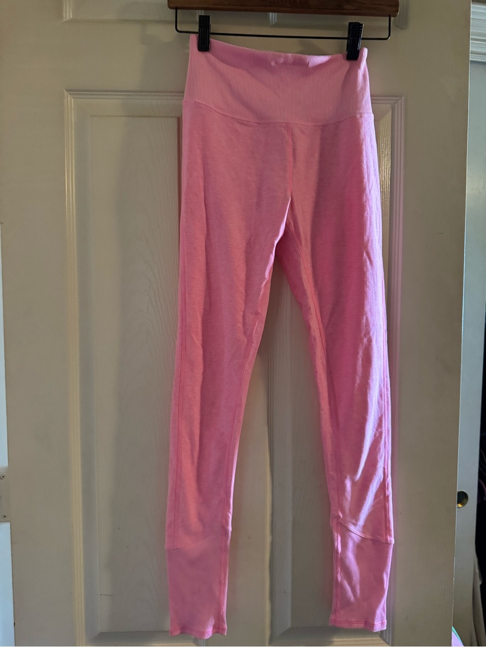 Alo- Heathered Neon Light Pink Leggings